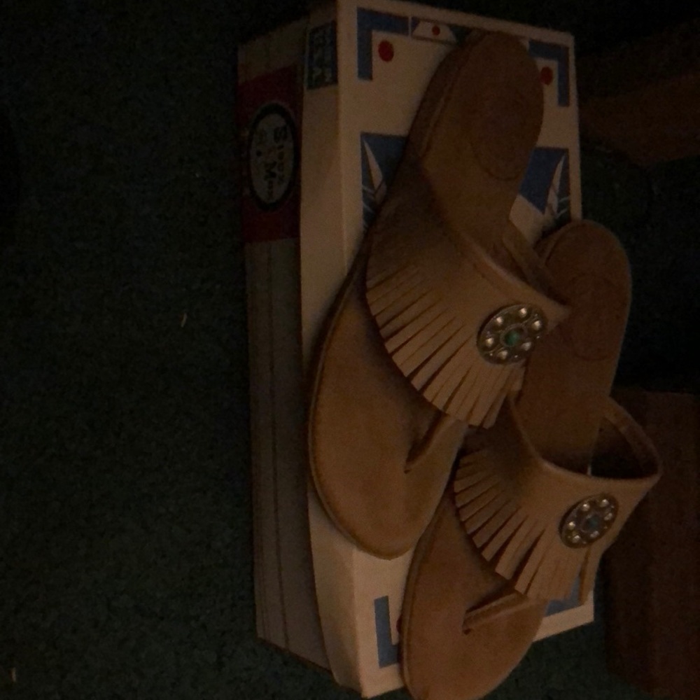 Moccasin flip flops